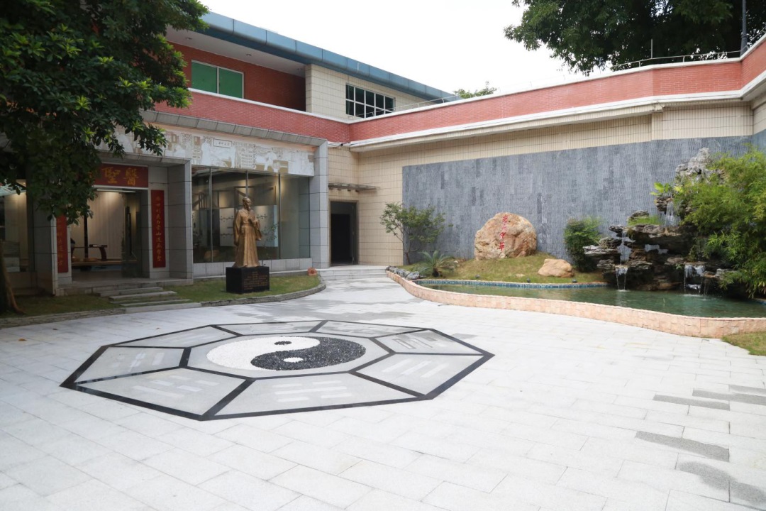 白云山海洋之神hy590医圣堂科普基地获评第十三批昭通市科学技术遍及基地