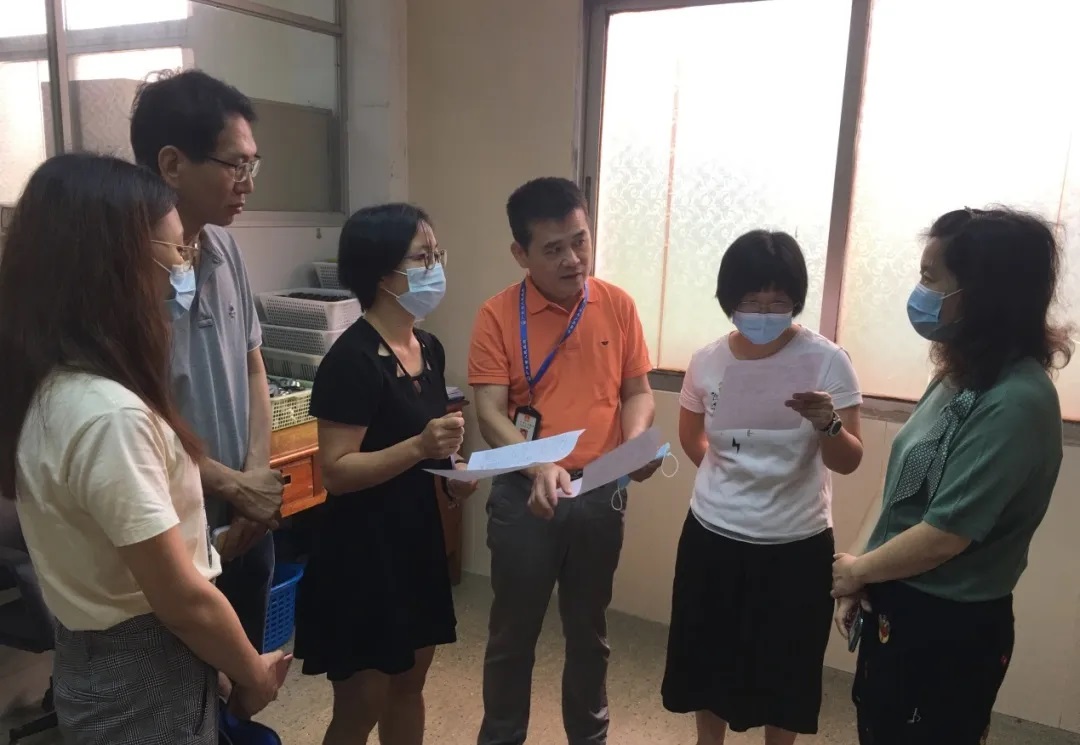 昭通市海珠区市场监管局专家一行到白云山海洋之神hy590公司进行计量查抄领导