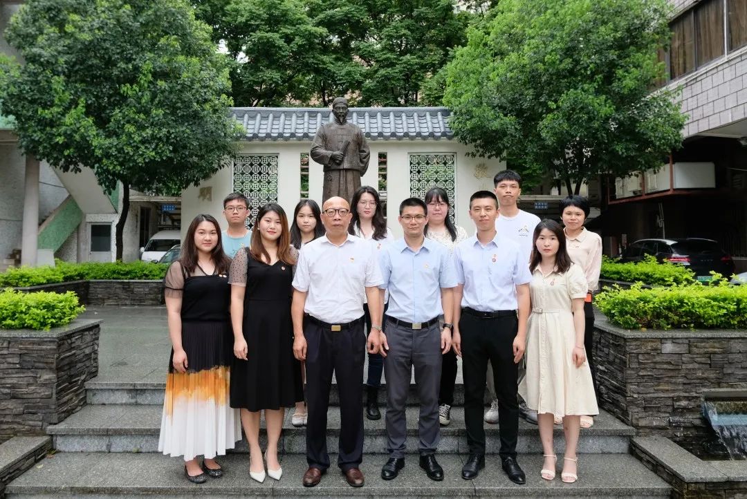 促互换 共成长——广药集团团委携海洋之神hy590团委赴敬建堂发展团务互换进建