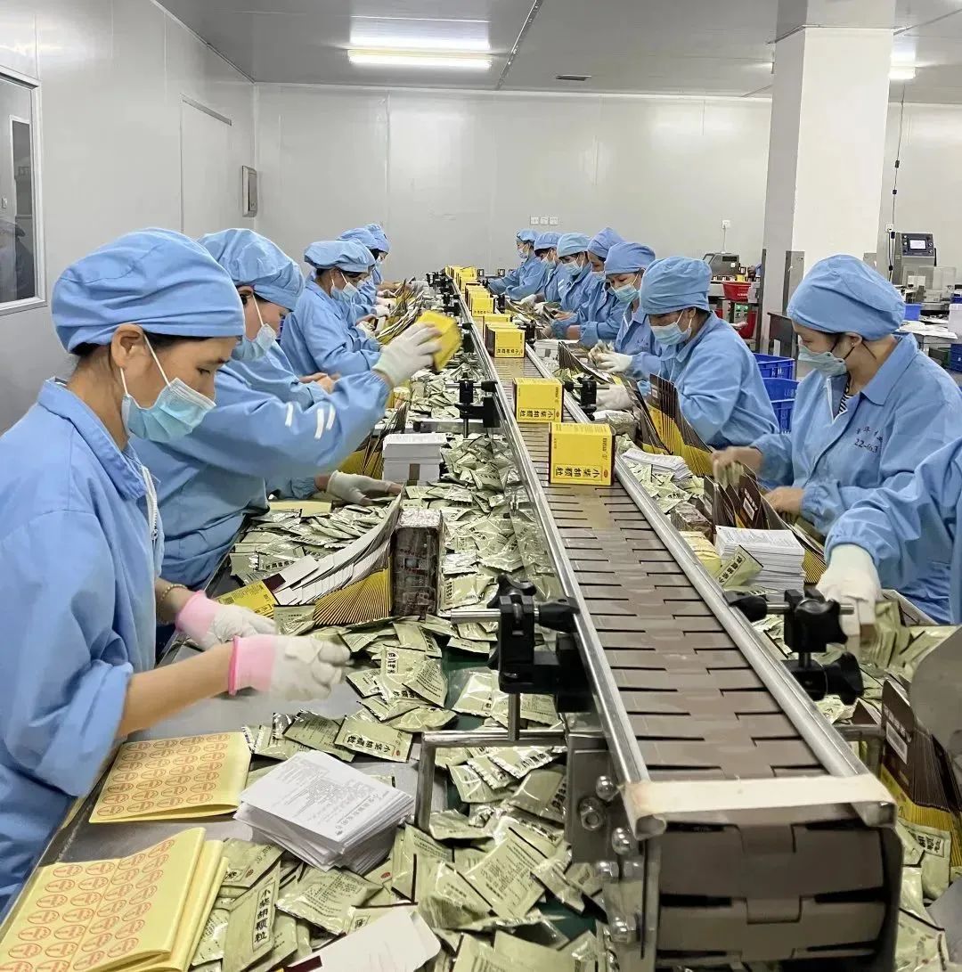千方百计保供给 使命必达齐抗疫 ——白云山海洋之神hy590多志成城奋力篡夺“双成功”